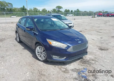 2016 Ford Focus Titanium z USA, uszkodzony, nr VIN 1FADP3N27GL222574